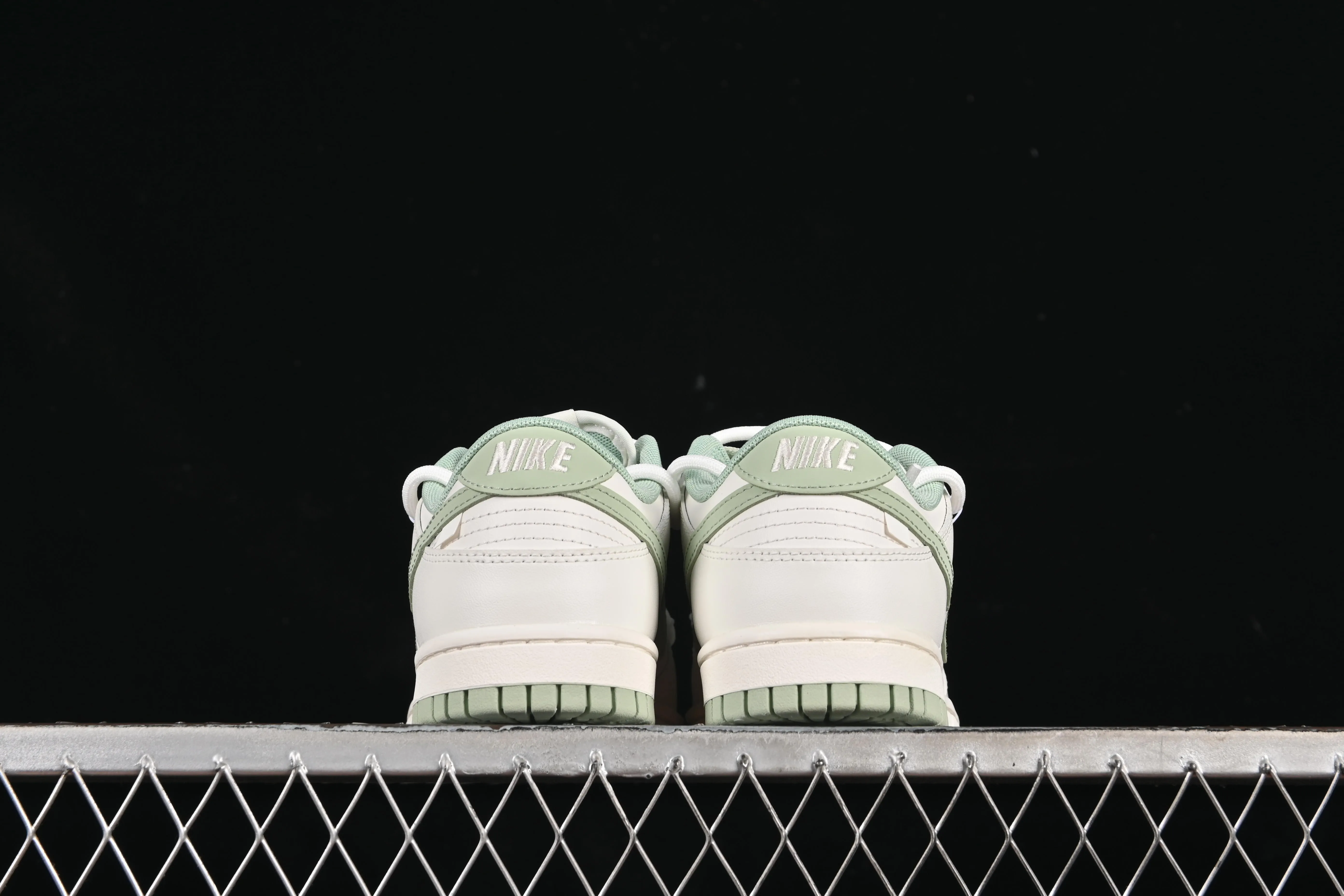 All Categories Nk SB Dunk Series Nk SB Dunk Low High-end Customized Low-top Shoes Nike SB Dunk Low "Just Do It" Straps Anniversary High-end Customized Low-top Casual Shoes WG0508-048